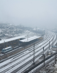 铁路雪景图片